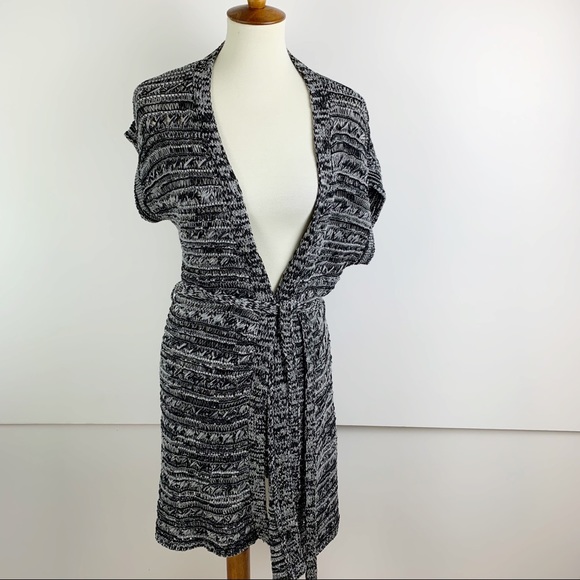 BCBGMaxAzria Sweaters - BCBGMAXAZRIA Black Short Sleeve Knit Wrap Cardigan BCBGMaxAzria Sweaters - BCBGMAXAZRIA Black Short Sleeve Knit Wrap Cardigan